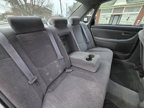 Used 2000 Toyota Avalon XLS image 11