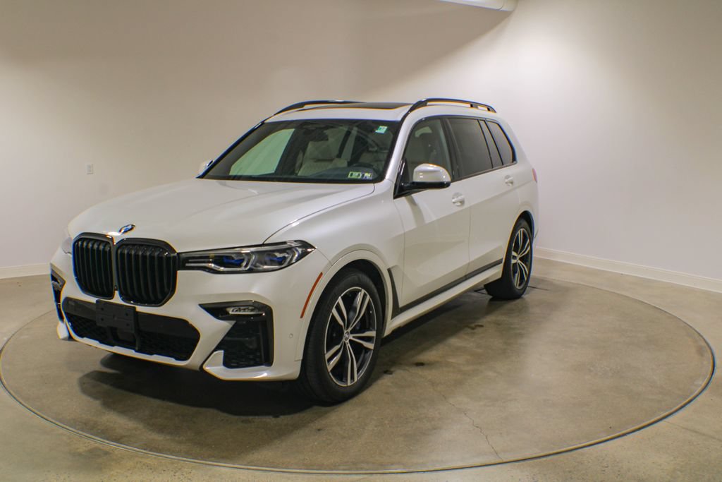 Used 2020 BMW X7 M50i w/ Dynamic Handling Package AWD/4WD image 1