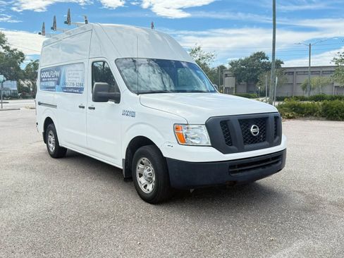 Used 2017 Nissan NV 2500 SV image 4