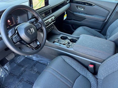 New 2026 Honda Pilot Sport image 9