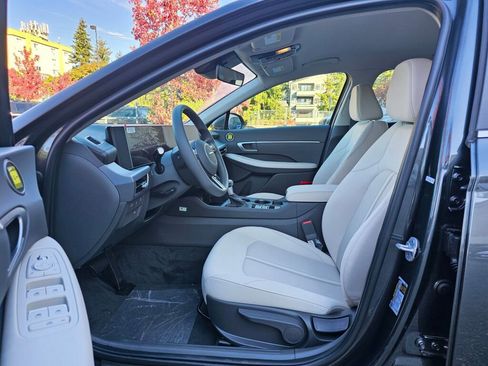 New 2025 Hyundai Sonata SE image 16