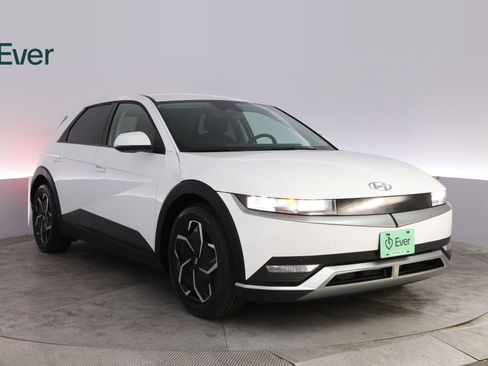 Used 2024 Hyundai Ioniq 5 SEL RWD image 13