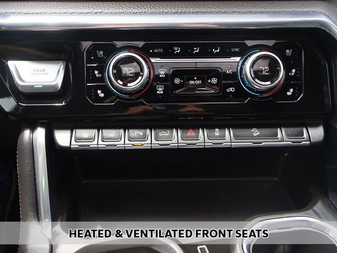 Used 2025 GMC Sierra 3500 Denali w/ Denali Reserve Package AWD/4WD image 9