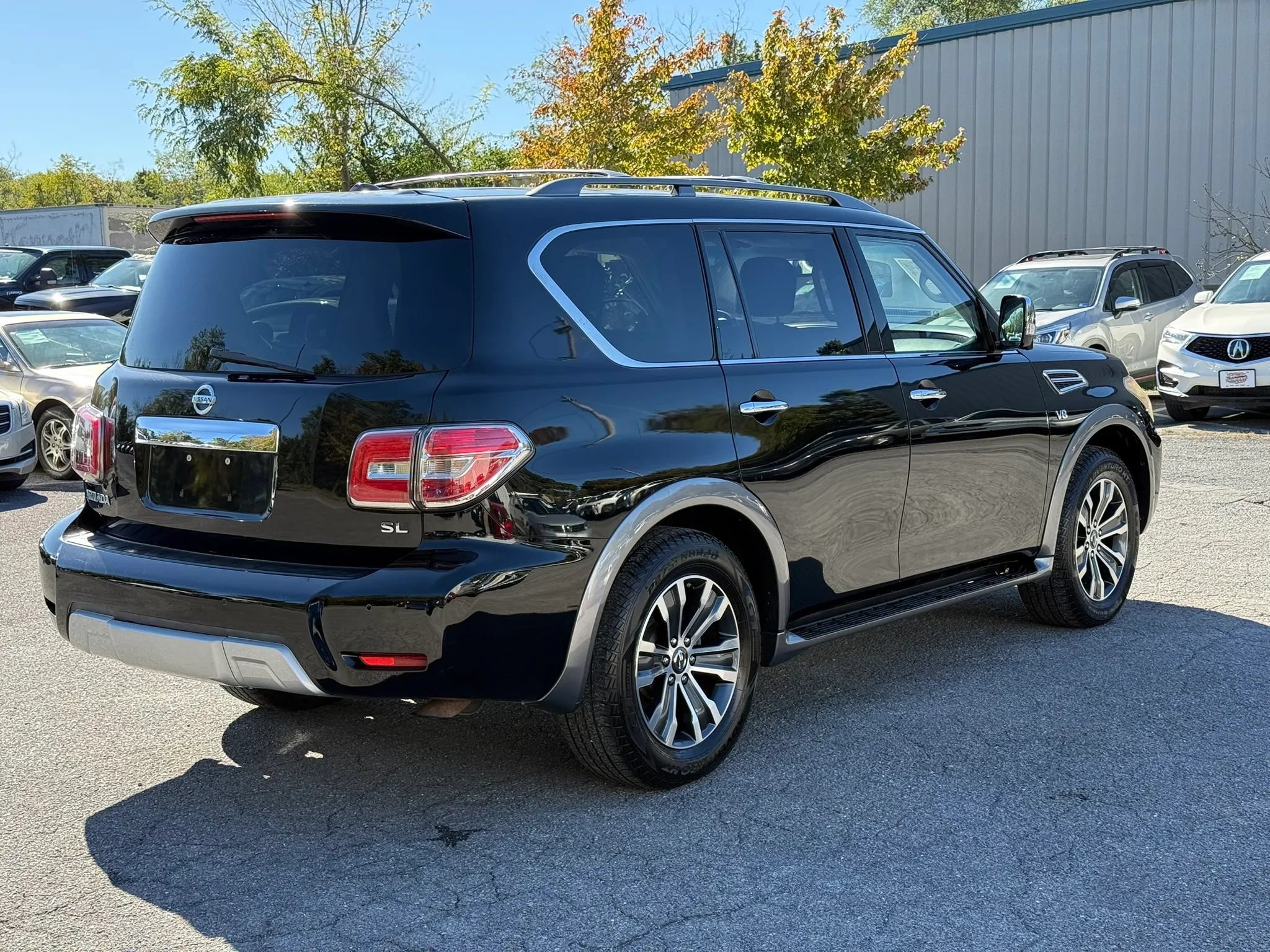Used 2017 Nissan Armada SL w/ Interior Lighting Package AWD/4WD image 5