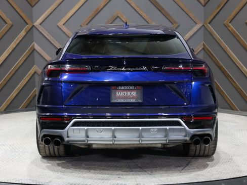 Used 2019 Lamborghini Urus AWD/4WD image 9