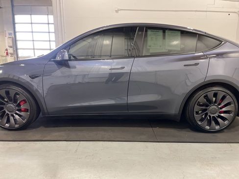 Used 2021 Tesla Model Y Performance image 4