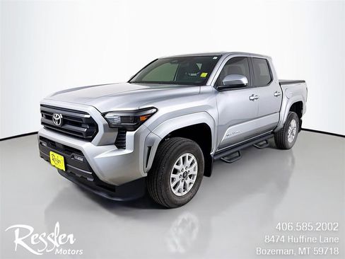 Used 2025 Toyota Tacoma SR5 AWD/4WD image 1