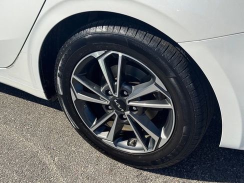 Certified 2023 Kia Forte LXS image 6