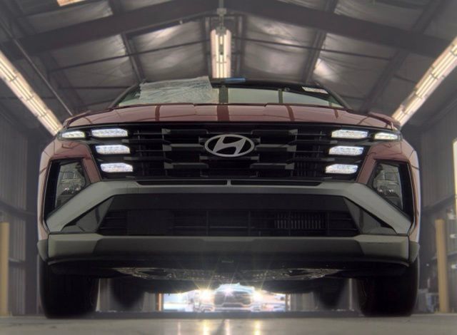 Certified 2025 Hyundai Tucson SEL AWD/4WD image 3