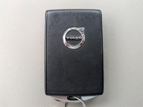 Certified 2022 Volvo XC60 B5 Inscription w/ Advanced Package image 30