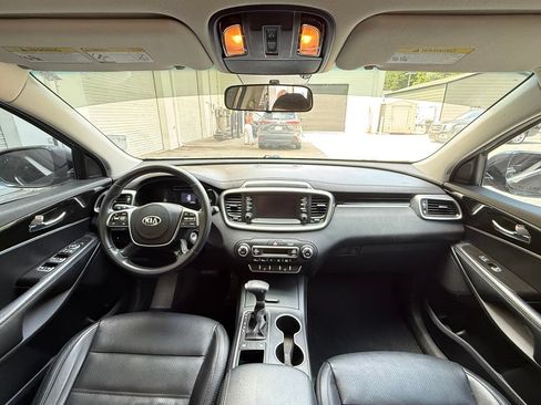 Used 2020 Kia Sorento LX w/ LX I4 Convenience Package FWD image 9