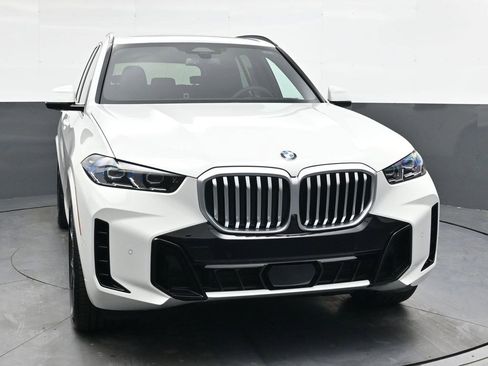 Used 2026 BMW X5 xDrive40i w/ M Sport Package AWD/4WD image 9