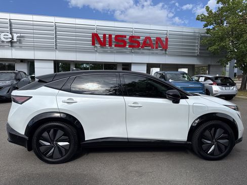 Certified 2024 Nissan Ariya AWD image 10
