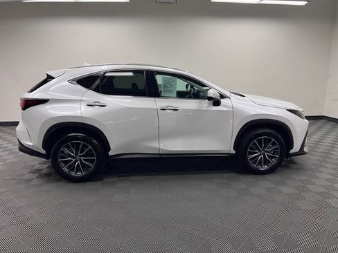 Used 2025 Lexus NX 250 FWD image 4