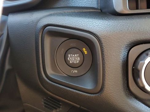 New 2025 Jeep Gladiator Sport image 34