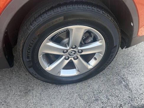Used 2015 Toyota RAV4 XLE AWD/4WD image 15