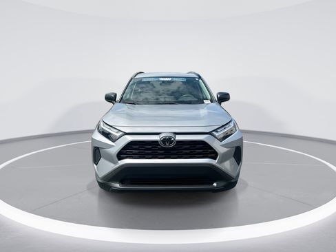 Used 2025 Toyota RAV4 LE AWD/4WD image 3