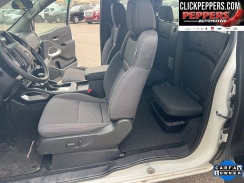Used 2024 Nissan Frontier SV w/ Technology Package AWD/4WD image 12