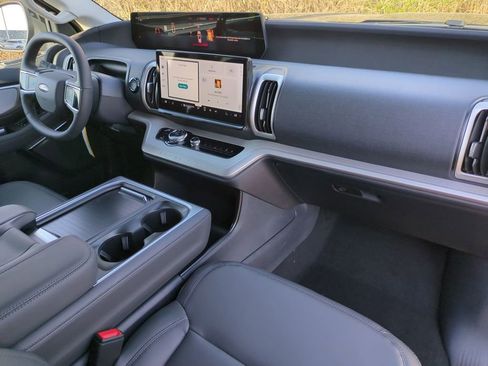New 2026 Ford Expedition Active AWD/4WD image 30