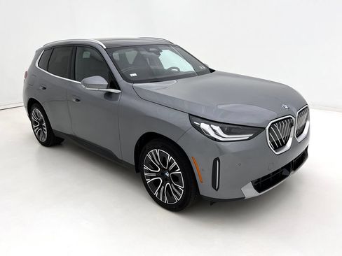 Certified 2026 BMW X3 xDrive30i w/ Premium Package AWD/4WD image 2