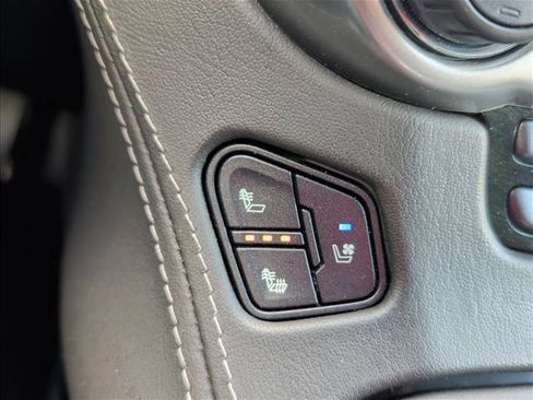 Used 2019 Chevrolet Tahoe Premier RWD image 13