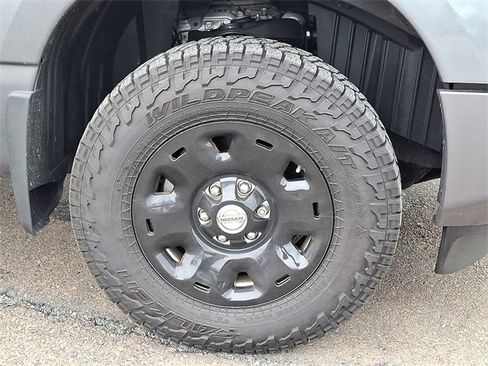 Used 2022 Nissan Titan S image 8