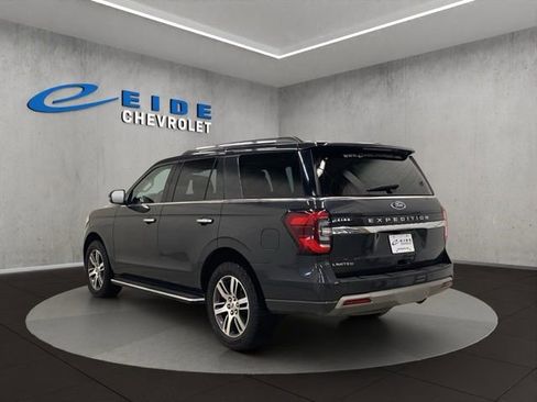 Used 2022 Ford Expedition Limited image 3