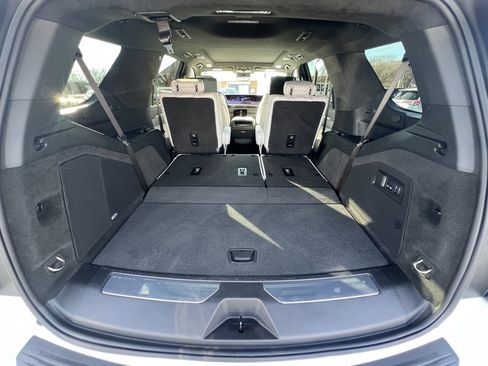 Certified 2025 Cadillac Escalade Sport Platinum image 8