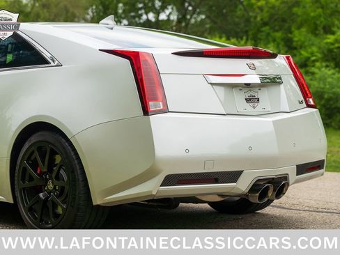 Used 2015 Cadillac CTS V RWD image 29
