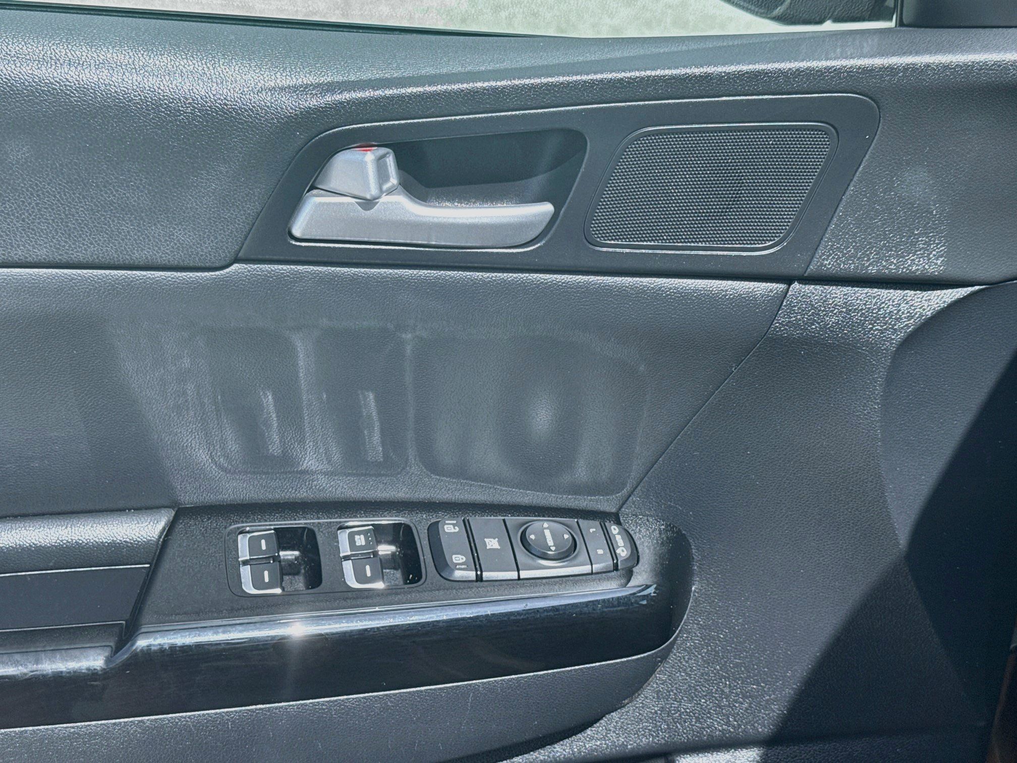 Used 2021 Kia Sportage EX FWD image 16