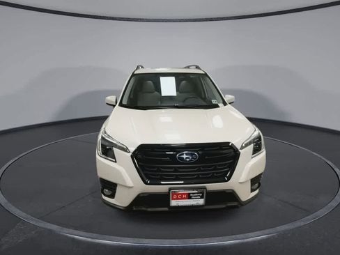 Used 2023 Subaru Forester Premium AWD/4WD image 3