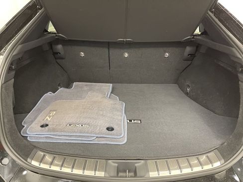 Used 2024 Lexus RZ 300e Premium image 33