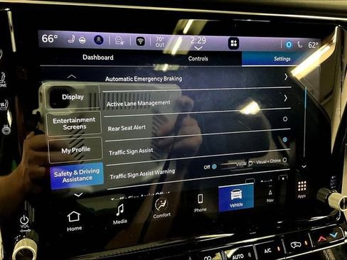 Used 2024 Jeep Grand Wagoneer L Series II w/ Quick Order Packagew 28T AWD/4WD image 38