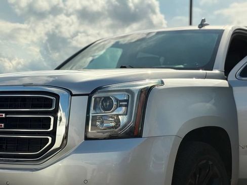Used 2018 GMC Yukon XL SLT w/ Open Road Package AWD/4WD image 50