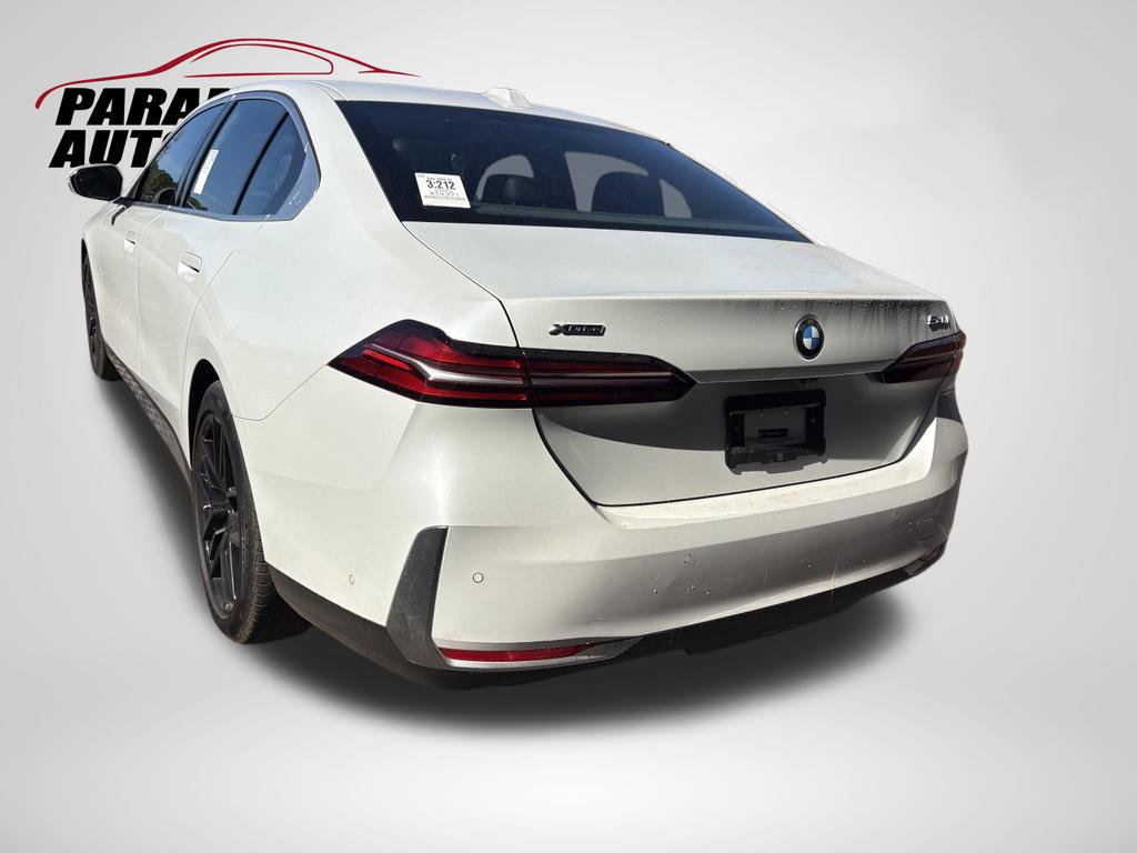 Used 2025 BMW 540i xDrive w/ Premium Package AWD/4WD image 8