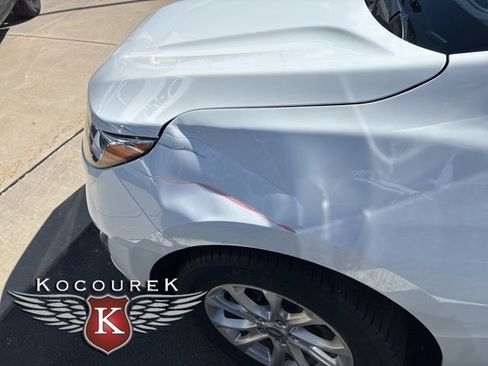 Used 2020 Chevrolet Equinox LT image 10