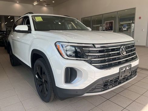 New 2026 Volkswagen Atlas SE AWD/4WD image 1