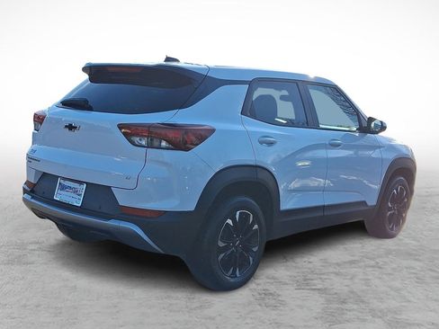 Used 2021 Chevrolet TrailBlazer LT w/ Sun and Liftgate Package image 5
