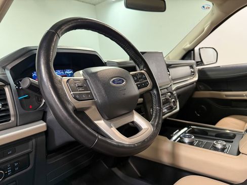 Used 2024 Ford Expedition Max XLT image 76