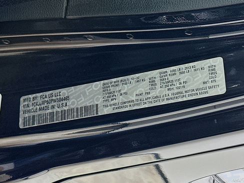 Used 2023 Jeep Wrangler Sahara w/ Cold Weather Group image 12