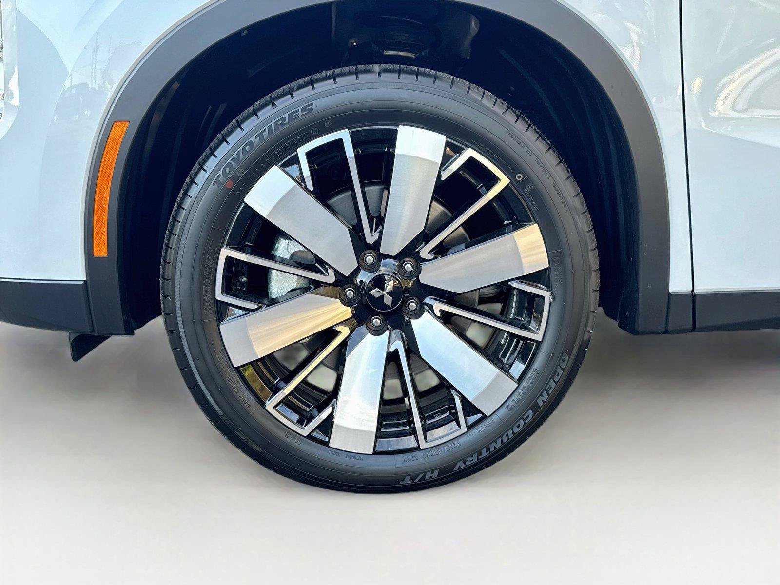 New 2026 Mitsubishi Outlander SE FWD image 33