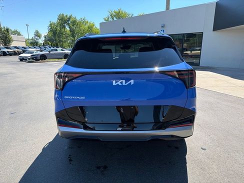 New 2026 Kia Sportage SX FWD image 9