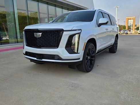 New 2026 Cadillac Escalade ESV Platinum Sport image 2