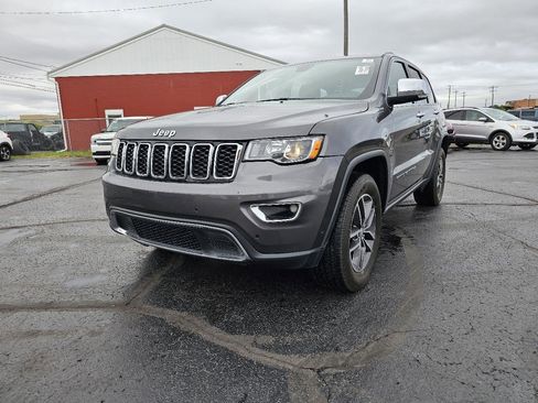 Used 2018 Jeep Grand Cherokee Limited image 2