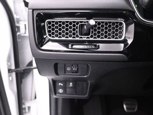Used 2024 Honda Civic Sport Touring image 4