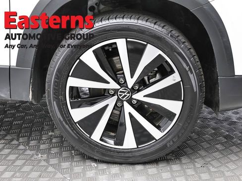 Used 2022 Volkswagen Taos SE AWD/4WD image 30
