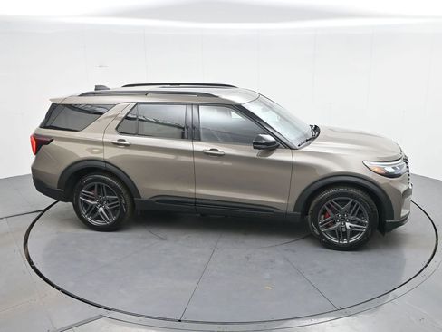 New 2026 Ford Explorer ST w/ Sun And Sound Package image 27