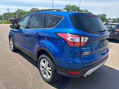 Used 2017 Ford Escape SE w/ Equipment Group 201A AWD/4WD image 7