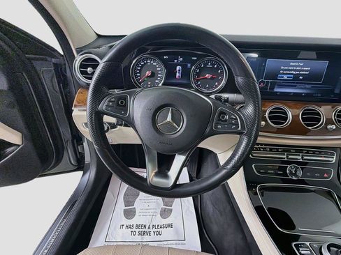Used 2018 Mercedes-Benz E 300 image 10