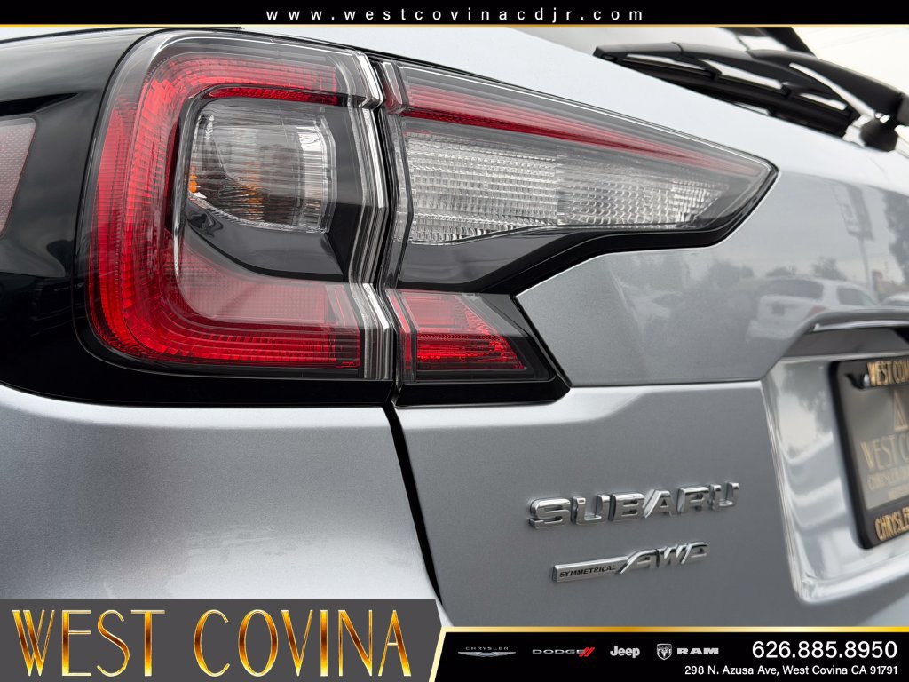 Used 2025 Subaru Outback Premium AWD/4WD image 13